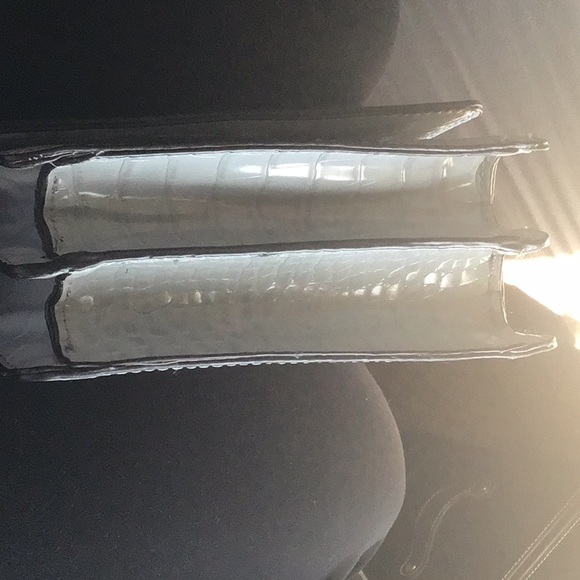 Handbag - Picture 5 of 7